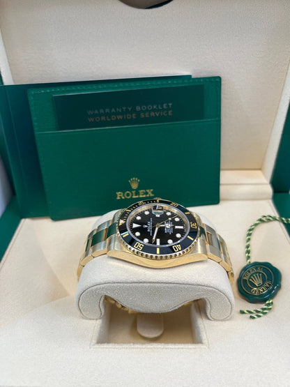Rolex Submariner Yellow Gold Black
